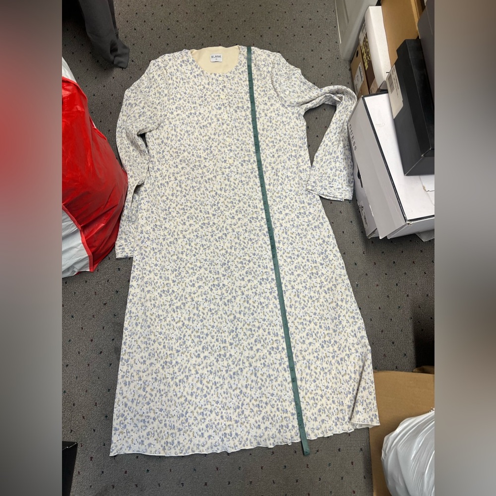 Dress Blank knee length dress worn once - Picture 10 of 12